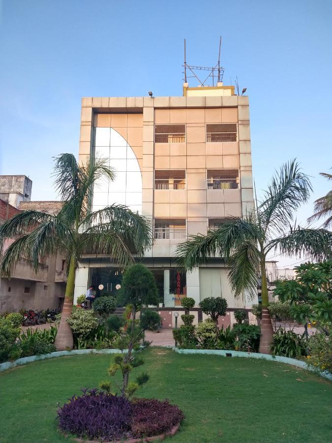 Varanasi Palace Zewnętrze zdjęcie