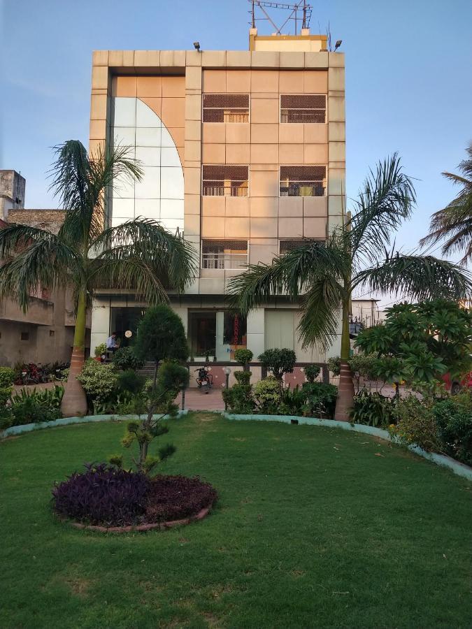 Varanasi Palace Zewnętrze zdjęcie