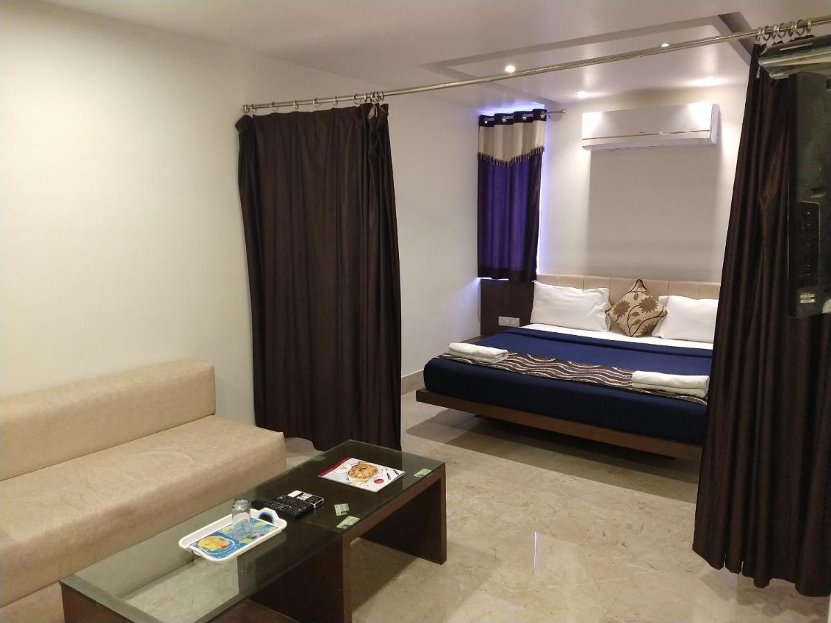 Varanasi Palace Zewnętrze zdjęcie