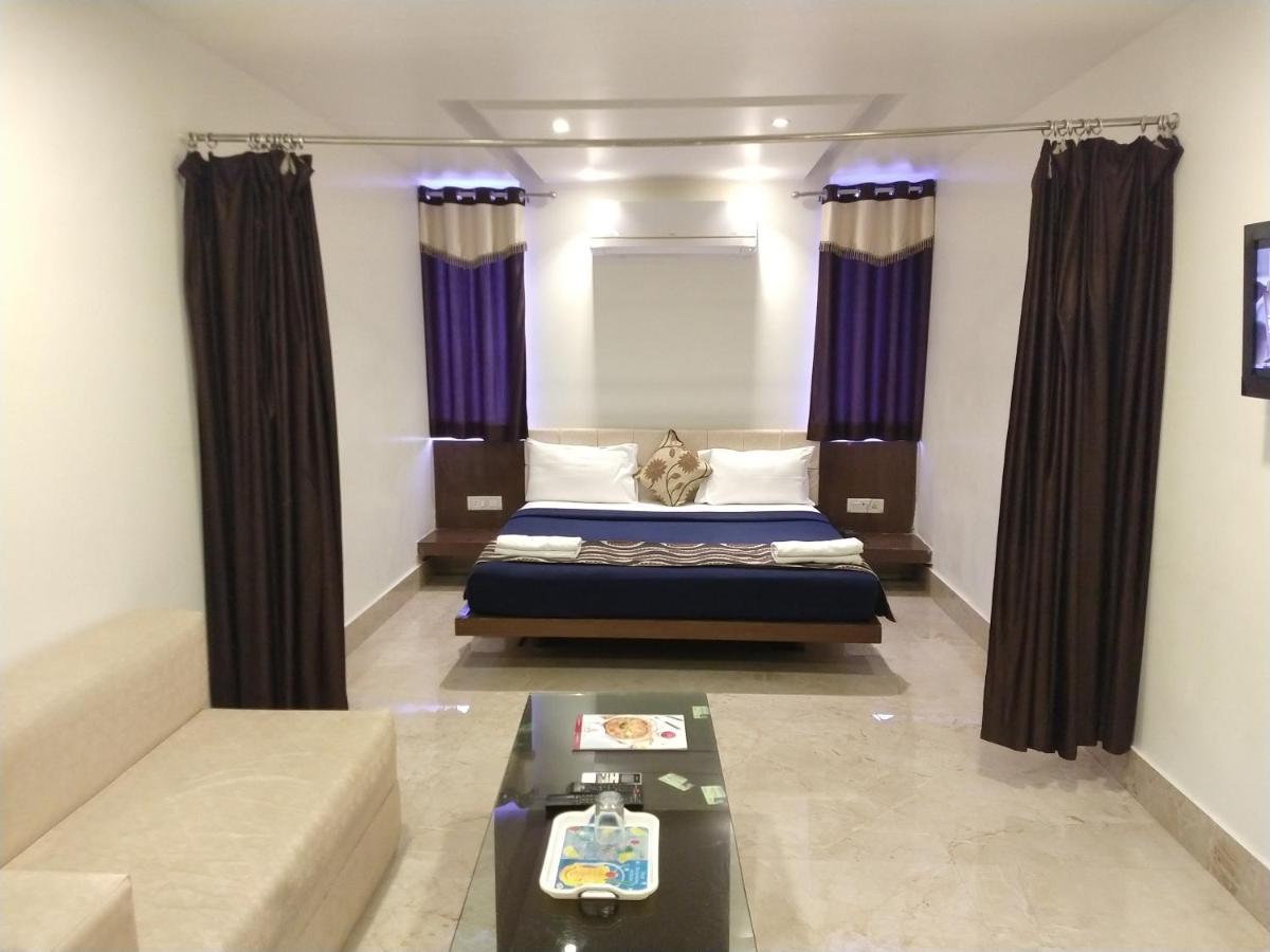 Varanasi Palace Zewnętrze zdjęcie