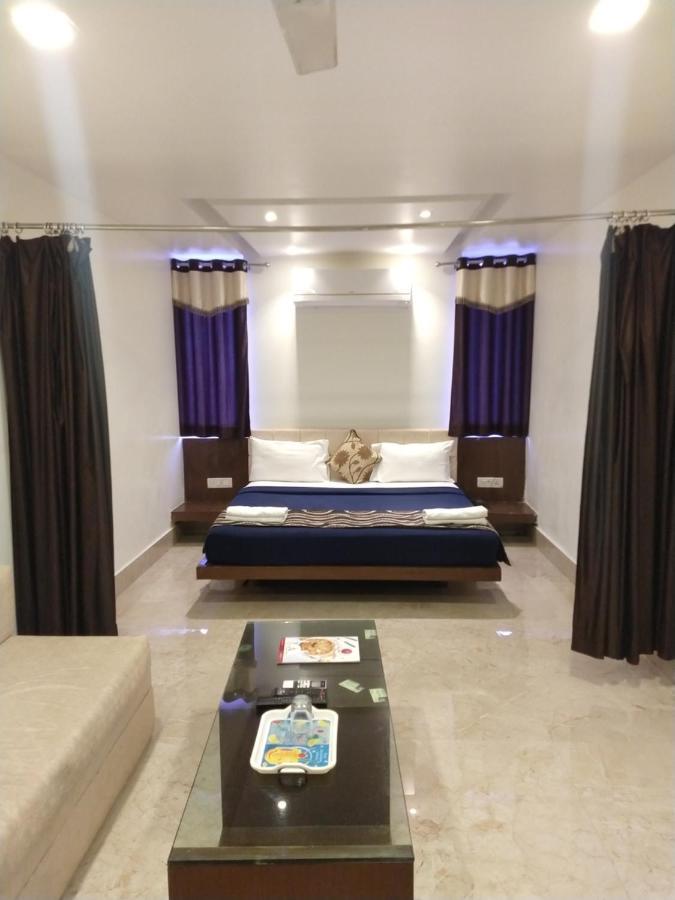 Varanasi Palace Zewnętrze zdjęcie